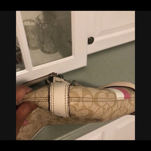 Coach Beige/Cream Signature Coated Canvas and Leather Hobo - Picture 8 of 8